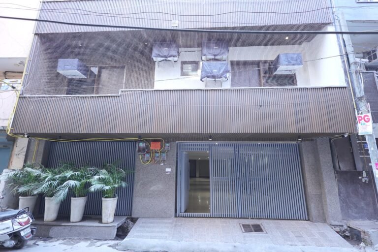 Girls PG in East Delhi