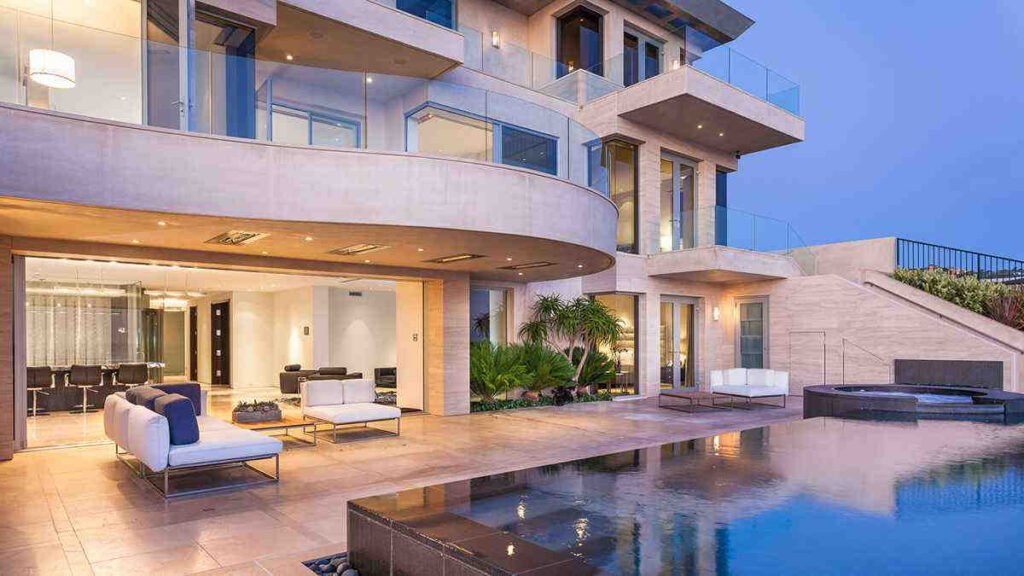 Luxury Apartments in Noida